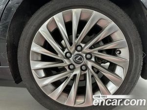 Lexus ES Executive 2021 года из Южной Кореи