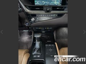 Lexus ES Executive 2021 года из Южной Кореи
