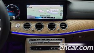 Mercedes-Benz E-Class E250 Exclusive 2021 года из Южной Кореи