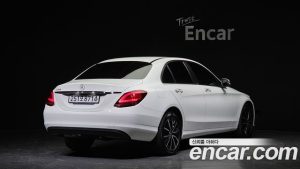 Mercedes-Benz C-Class C200 2020 года из Южной Кореи