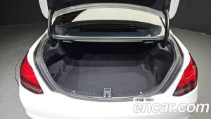 Mercedes-Benz C-Class C200 2020 года из Южной Кореи