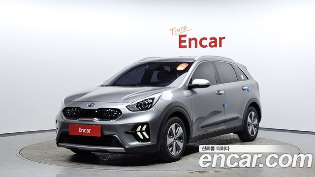 Kia Niro 1.6 HEV 2020 года из Кореи