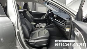 Kia Niro 1.6 HEV 2020 года из Южной Кореи