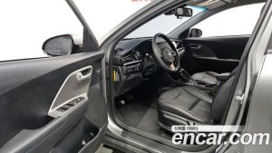 Kia Niro 1.6 HEV 2020 года из Южной Кореи