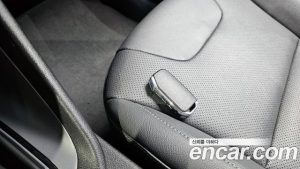 Kia Niro 1.6 HEV 2020 года из Южной Кореи