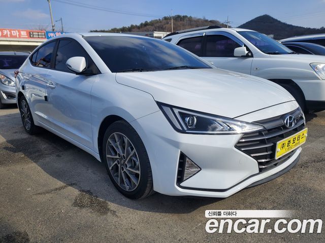 Hyundai AVANTE 1.6 2020 года из Кореи