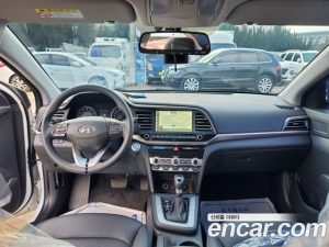 Hyundai AVANTE 1.6 2020 года из Южной Кореи
