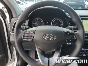 Hyundai AVANTE 1.6 2020 года из Южной Кореи