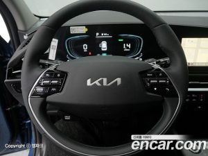 Kia Niro Prestige 2024 года из Южной Кореи