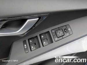 Kia Niro Prestige 2024 года из Южной Кореи