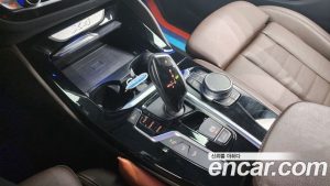 BMW X4 xDrive20i M Sport X 2021 года из Южной Кореи