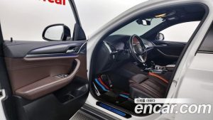 BMW X4 xDrive20i M Sport X 2021 года из Южной Кореи