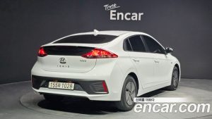 Hyundai Ioniq 1.6 HEV 2020 года из Южной Кореи