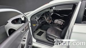 Hyundai Ioniq 1.6 HEV 2020 года из Южной Кореи