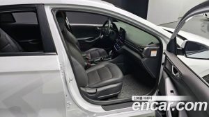 Hyundai Ioniq 1.6 HEV 2020 года из Южной Кореи