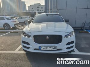 Jaguar F-PACE 20d Prestige 2020 года из Южной Кореи