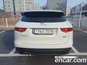 Jaguar F-PACE 20d Prestige 2020 года из Южной Кореи