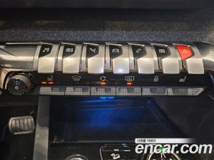 Peugeot 3008 1.5 BlueHDi GT Line 2021 года из Южной Кореи