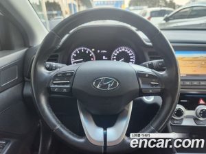 Hyundai AVANTE 1.6 2020 года из Южной Кореи