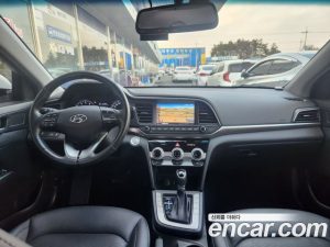 Hyundai AVANTE 1.6 2020 года из Южной Кореи