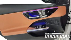 Mercedes-Benz C-Class C300 4MATIC Avantgarde 2023 года из Южной Кореи