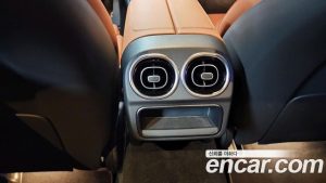 Mercedes-Benz C-Class C300 4MATIC Avantgarde 2023 года из Южной Кореи