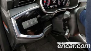 Audi Q3 35 TDI Premium 2020 года из Южной Кореи