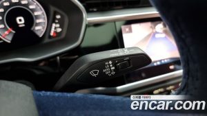 Audi Q3 35 TDI Premium 2020 года из Южной Кореи