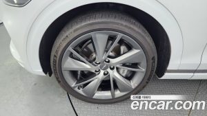 Genesis GV70 2.5T Бензин 2WD 2023 года из Южной Кореи