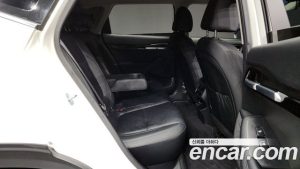 Kia Seltos Бензин 1.6 Turbo 2WD 2023 года из Южной Кореи