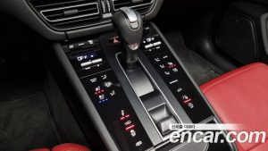 Porsche Macan 2.9 GTS 2023 года из Южной Кореи