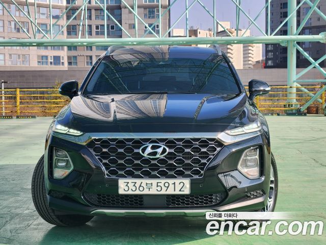 Hyundai Santafe Бензин 2.0T 2WD 2020 года из Кореи