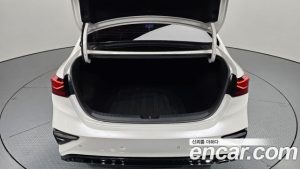Kia K3 2020 года из Южной Кореи