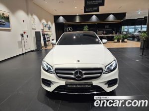 Mercedes-Benz E-Class E300 4MATIC AMG Line 2020 года из Южной Кореи