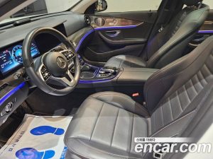 Mercedes-Benz E-Class E300 4MATIC AMG Line 2020 года из Южной Кореи