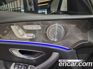 Mercedes-Benz E-Class E300 4MATIC AMG Line 2020 года из Южной Кореи