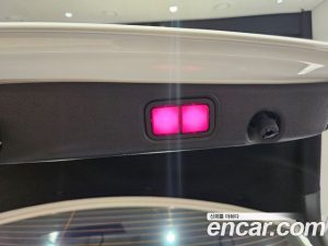 Mercedes-Benz E-Class E300 4MATIC AMG Line 2020 года из Южной Кореи