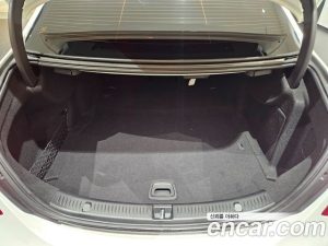 Mercedes-Benz E-Class E300 4MATIC AMG Line 2020 года из Южной Кореи