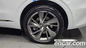 Genesis GV70 2.5T Бензин AWD 2023 года из Южной Кореи