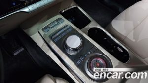 Genesis GV70 2.5T Бензин AWD 2023 года из Южной Кореи