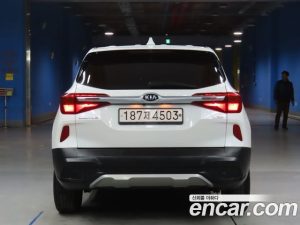 Kia Seltos Бензин 1.6 Turbo 2WD 2021 года из Южной Кореи