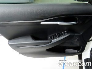 Kia Seltos Бензин 1.6 Turbo 2WD 2021 года из Южной Кореи