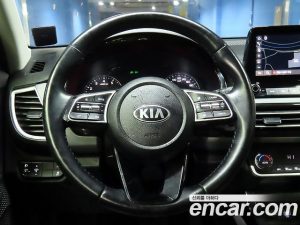 Kia Seltos Бензин 1.6 Turbo 2WD 2021 года из Южной Кореи