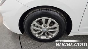 Hyundai AVANTE 1.6 2020 года из Южной Кореи