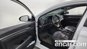 Hyundai AVANTE 1.6 2020 года из Южной Кореи
