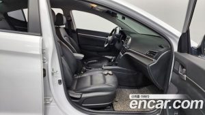 Hyundai AVANTE 1.6 2020 года из Южной Кореи