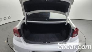 Hyundai AVANTE 1.6 2020 года из Южной Кореи
