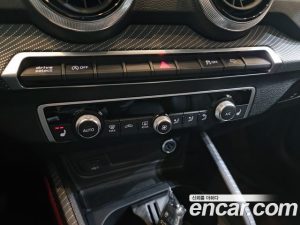 Audi Q2 35 TDI Premium 2023 года из Южной Кореи