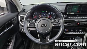 Kia Seltos Дизель 1.6 2WD 2020 года из Южной Кореи