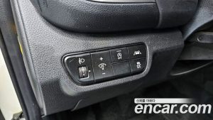 Kia Seltos Дизель 1.6 2WD 2020 года из Южной Кореи